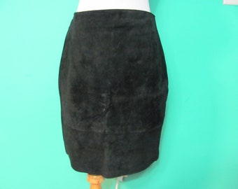 Vintage Retro 80s 90s Black LEATHER SUEDE SKirt / Genuine Suede Little Black Skirt / Mini Pencil Skirt Womens Vintage Suede Skirt