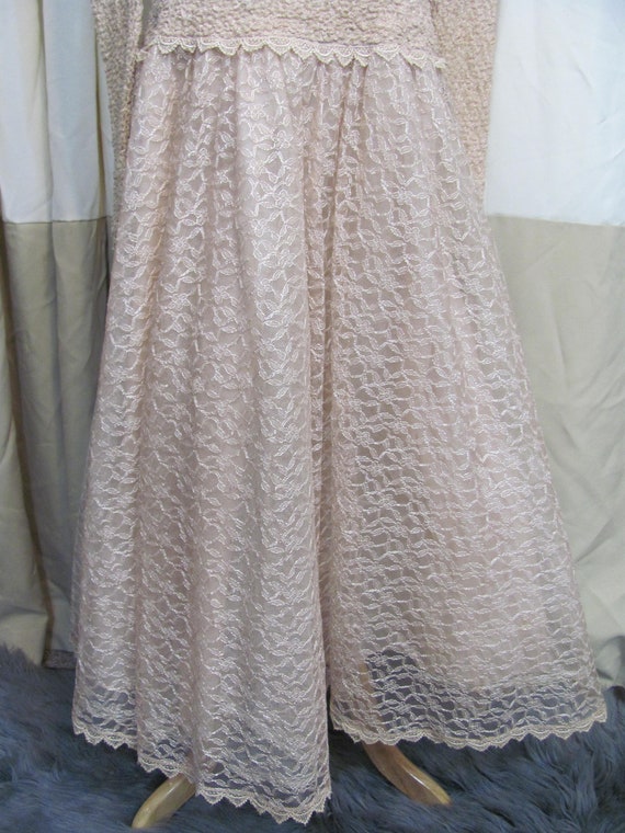 Gorgeous Vintage Retro Pink Lace Formal Dress PRO… - image 5