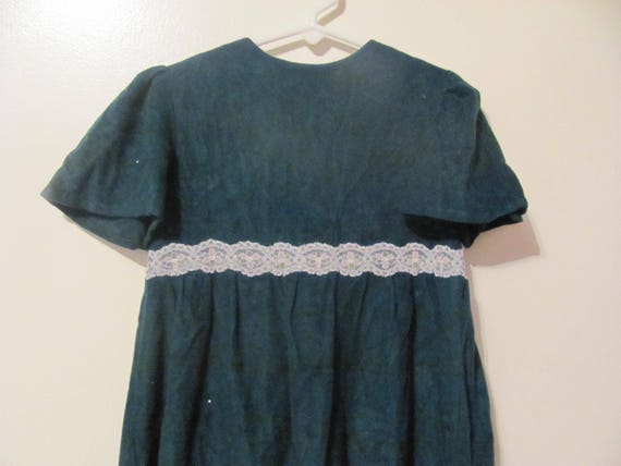 Vintage Girls Long Soft Green and Lace Maxi Dress - image 2