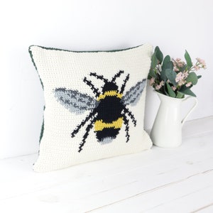 Bumble Bee Cushion, Crochet Pattern Tutorial, Large Honey Bee, Animal Cushion, Insect Pillow, Square Shape, Modern Intarsia, Picture Crochet image 2