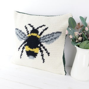 Bumble Bee Cushion, Crochet Pattern Tutorial, Large Honey Bee, Animal Cushion, Insect Pillow, Square Shape, Modern Intarsia, Picture Crochet image 4