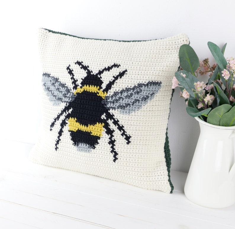 Bumble Bee Cushion, Crochet Pattern Tutorial, Large Honey Bee, Animal Cushion, Insect Pillow, Square Shape, Modern Intarsia, Picture Crochet image 4