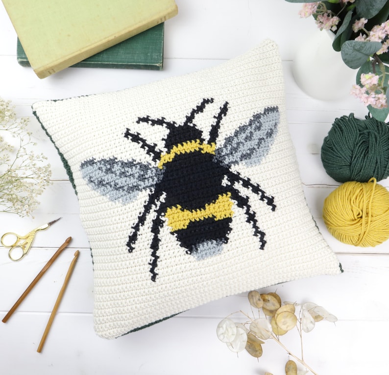 Bumble Bee Cushion, Crochet Pattern Tutorial, Large Honey Bee, Animal Cushion, Insect Pillow, Square Shape, Modern Intarsia, Picture Crochet image 1