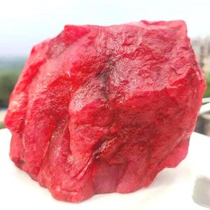 AAA + Echter Roter Rubin, rauer Edelstein, 2500 Ct, Ideal für das Schmuckhandwerk, gesammelter Grad roh, natürlich, ungeschliffen, rau, zertifiziert