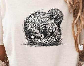 Pangolin Mommy with Baby Birthday Gift for Mom, New Mom Gift, Minimalist Mom, Retro Comfort Colors Top, Motherhood  Gift, Mother's Day Gift