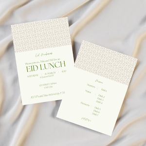 Op de afbeelding: Twee crèmekleurige Eid lunch uitnodigingen met groene tekst en een patroon aan de bovenrand. De tekst bevat "Eid Mubarak" en details voor het evenement, inclusief datum, tijd en locatie. Eén kaart toont een menu.