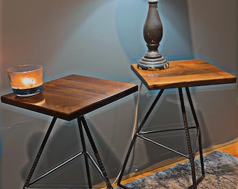 Mesitas auxiliares soldadas a medida con tablero de nogal oscuro auténtico (juego de 2)
