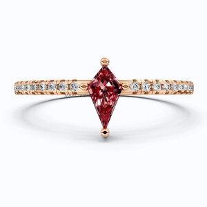 Drachenschliff Rubin Verlobungsring, Moissanit Band Minimalist Gold Brautschmuck
