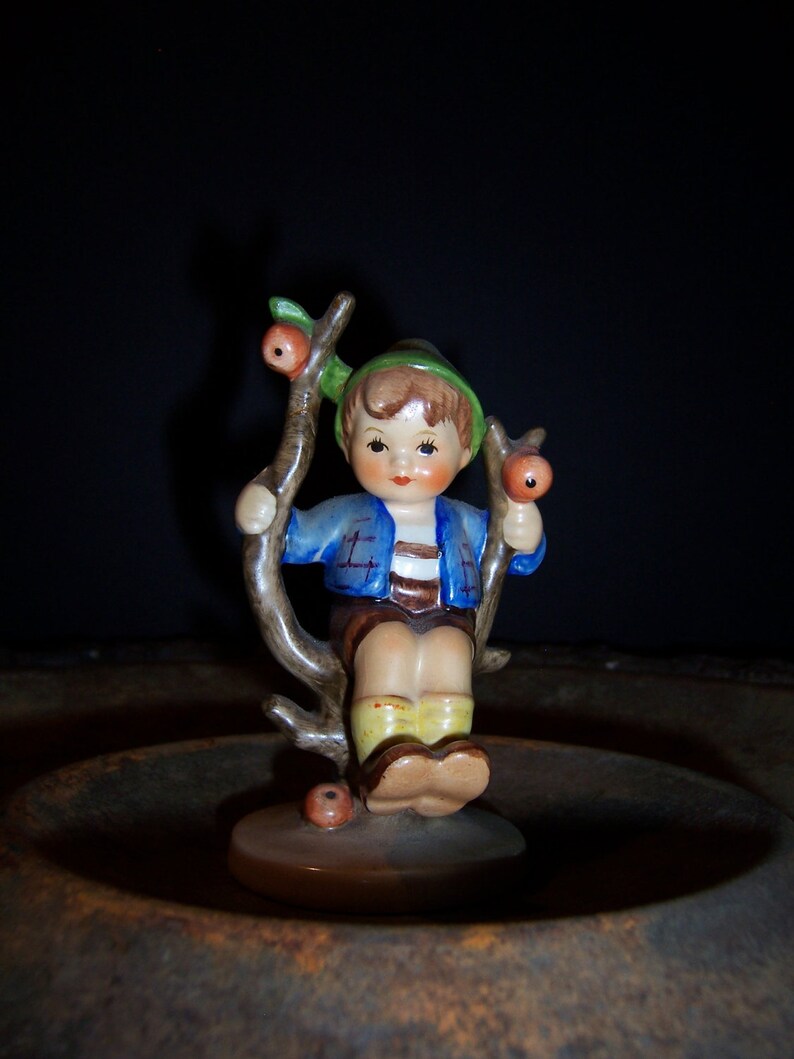 hummel figurine apple tree boy