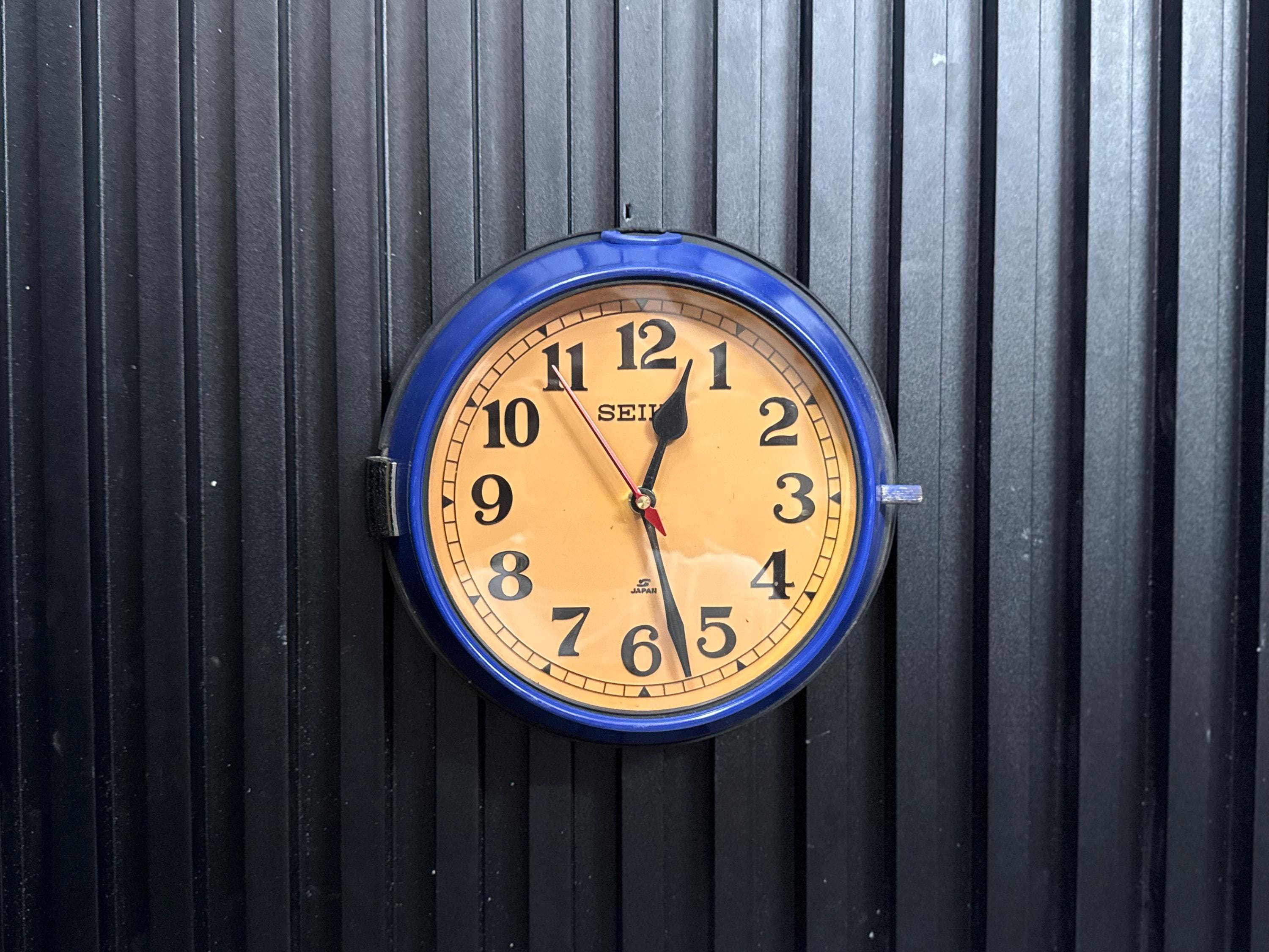 Vintage Japanese Seiko Blue Wall Clock Battery Operated