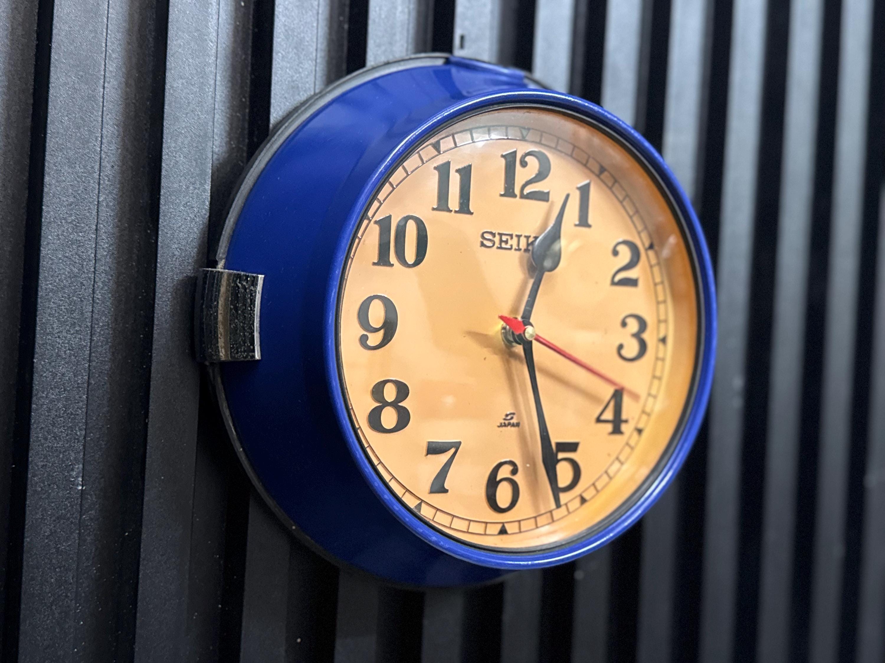 Vintage Japanese Seiko Blue Wall Clock Battery Operated