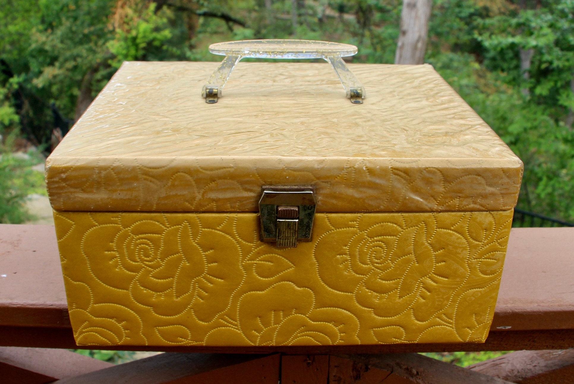 Vintage Sewing Boxes – Tamara's Timeless Treasures