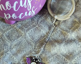 Halloween cat tea ball loose leaf infuser strainer, for the goth who also loves tea.