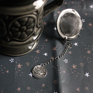 Cheshire Cat tea ball loose leaf infuser strainer Alice in Wonderland