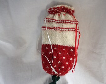 Strawberry Regency style reticule bag, pouch, purse. Knitted fruit theme.
