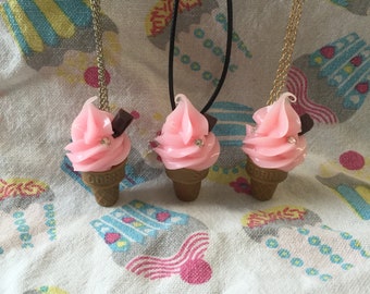 cute ice cream necklace pendant. retro summer style, 1 necklace.
