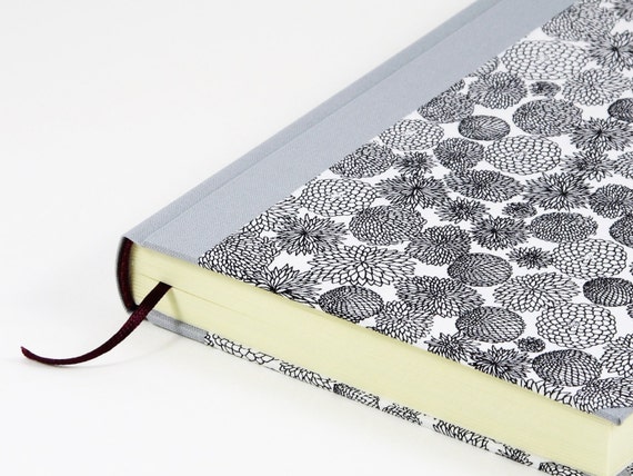 Chiyogami Notebook: Chrysanthemum Design Journal (15x21cm)
