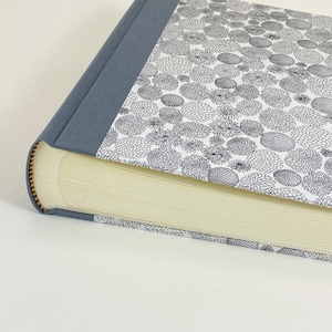 Photo Album 23x23cm (9x9") - book cover orig. Chiyogami Design *Chrysanthemen*