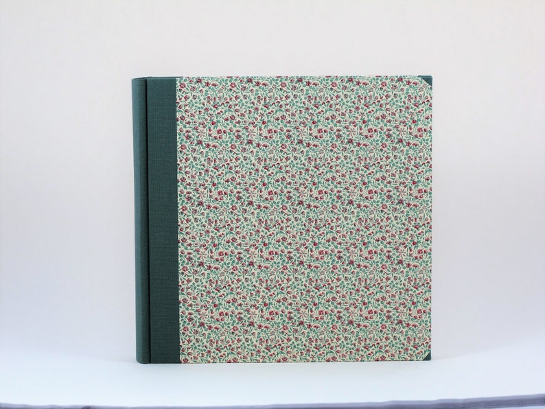 Fotoalbum 24x25 cm, Einband in Carta Varese Dekor Blumenwiese grün Bild 3