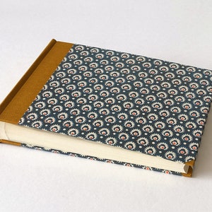 Fotoalbum 21,5x15,5cm cm, Einband in Carta Varese Dekor "Pavone"