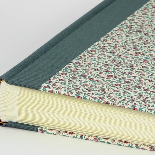 Photo Album 23x23cm (9"x9") Cover Italian Paper CARTA VARESE design "Flower Field 2"