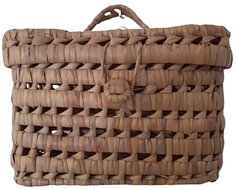 Natural palm basket for motorhomes, vans, kitchen and home, handmade organizer for small spaces, handwoven caravan