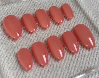 Peach Glow - kit per unghie finte fatte a mano.