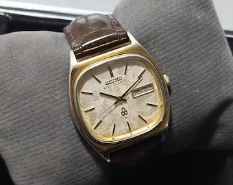 Vintage Seiko King Quartz 5856 5020 Gold Plated Golden Snowflake Dial May 1978 JDM
