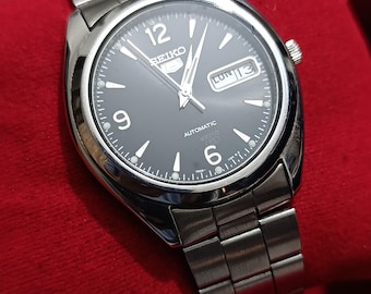 Vintage Seiko 5 Black Sunburst Dial 37MM 7S26A SEPT 1997 JDM
