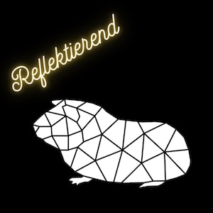 Op de afbeelding: Een geometrische witte cavia-illustratie op een zwarte achtergrond. Het woord "Reflektierend" staat in een gele neon-stijl lettertype boven de cavia.