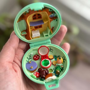 1992 Polly Pocket Jeweled Forest Compact • Complete Emerald