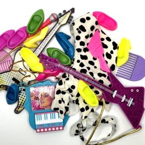 Vintage Jem & The Holograms Accessories – YOU CHOOSE – The Misfits Jetta Pizzazz Guitar, Shoes, Clothes, Comb, Microphone, Fashion
