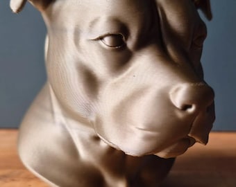 Busto de Staffordshire Bull Terrier impreso en 3D – Estatua de Staffie – Decoración canina – Regalo personalizado para amantes de los Staffies