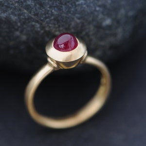 Medieval Style Ruby Ring in 18K Gold, Cabochon Ruby Ring, Gift For Her