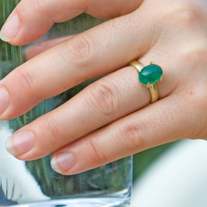 Big Emerald Cabochon Ring in 18K Gold, Emerald Statement Ring, Gift for Her image 4
