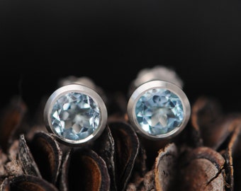 Blue Topaz Stud Earrings in Silver - 7mm Stud Earrings