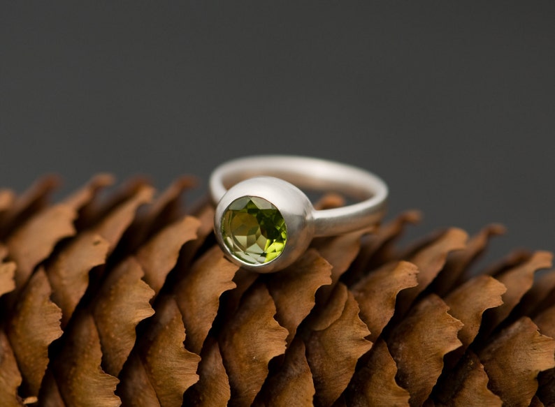 Peridot Ring Size 7.5 Green Gemstone Ring Peridot Solitaire Ring Green Peridot Ring set in Sterling Silver Bright Green Gem Ring