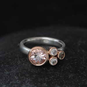 Gift For Her, Morganite Engagement Ring with Diamonds and Sapphire, 9K Rose Gold Cluster Ring 画像 1