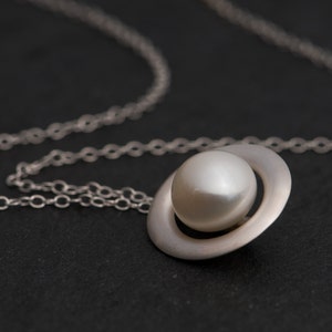 Collier de perles blanches en argent, cadeau pour elle, pendentif perle des mers du Sud image 1