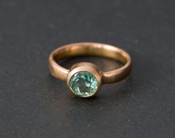 Pale Emerald Ring in 18K Rose Gold, Columbian Emerald Ring Gift For Her