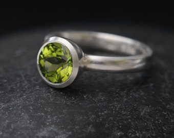 Peridot Ring in Silver, Green Gemstone Ring, Gift For Her