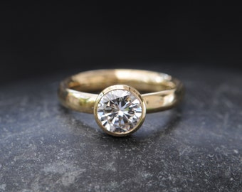 Diamond Engagement Ring 18k Yellow Gold Diamond Ring 1 Carat Solitaire Diamond Engagement Ring Simple Diamond Engagement Ring Handmade