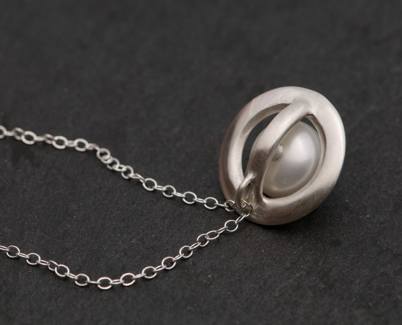 Collier de perles blanches en argent, cadeau pour elle, pendentif perle des mers du Sud image 4