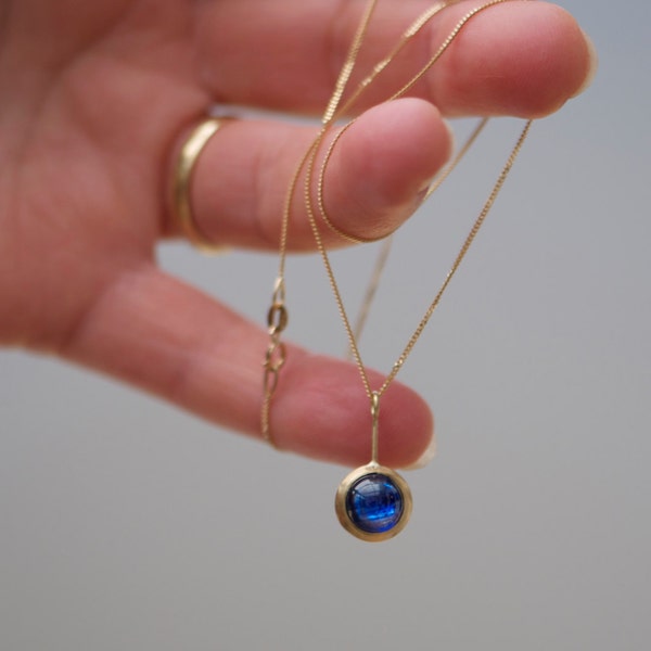 Blue Sapphire Necklace in 18K Gold, Cab Sapphire Necklace, Gift For Mom