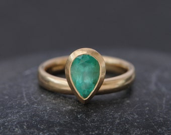 Pear Cut Emerald Ring, Emerald Engagement Ring in 18K Gold
