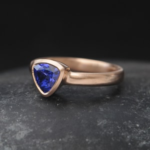 Tanzanite Trillion Ring in 18K Gold - Blue Gem Trilliant Ring