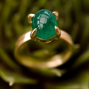 Big Emerald Cabochon Ring in 18K Gold, Emerald Statement Ring, Gift for Her image 2