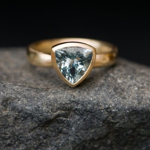 Aquamarine Trillion Ring in 18K Gold, Triangle Gold Ring