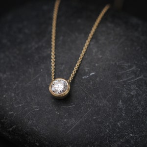 Christmas Gift For Her, Moissanite Necklace in 18K Gold, Ethical Gift