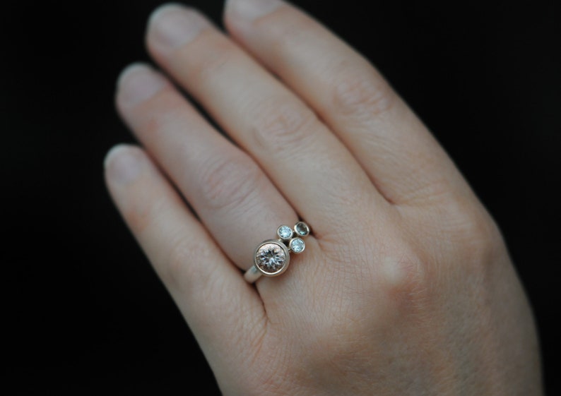 Gift For Her, Morganite Engagement Ring with Diamonds and Sapphire, 9K Rose Gold Cluster Ring 画像 2